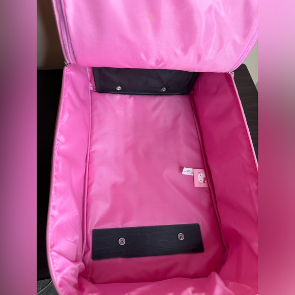Hello Kitty luggage - Picture 10 of 17